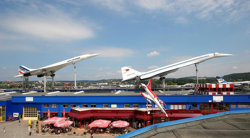 Hotel Leo Muehlhausen Екстериор снимка