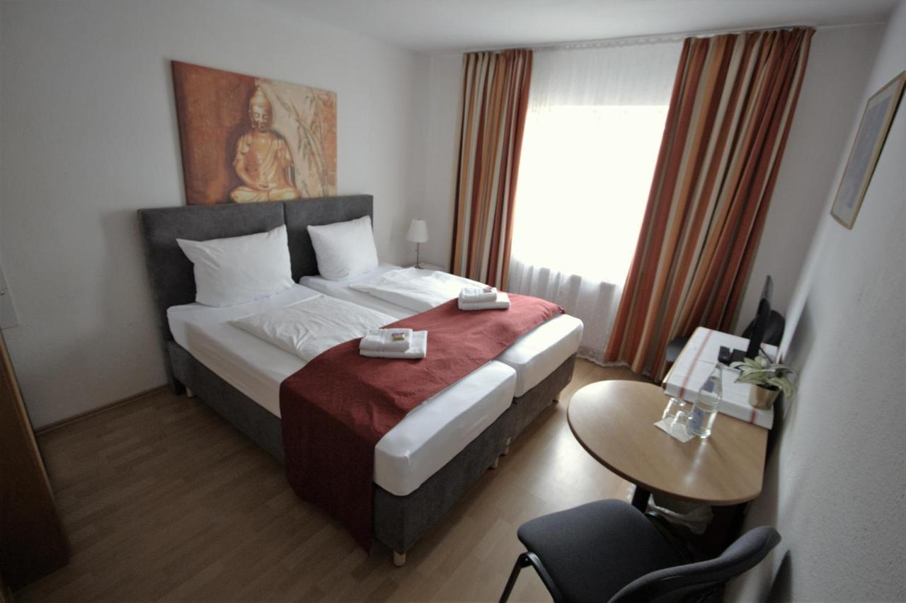 Hotel Leo Muehlhausen Екстериор снимка