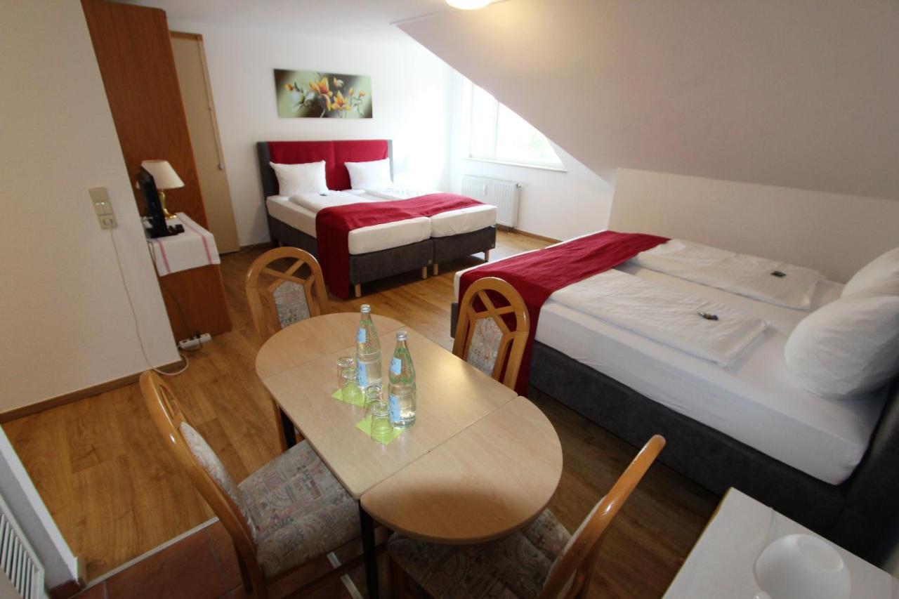 Hotel Leo Muehlhausen Екстериор снимка