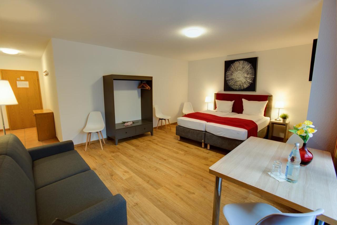 Hotel Leo Muehlhausen Екстериор снимка