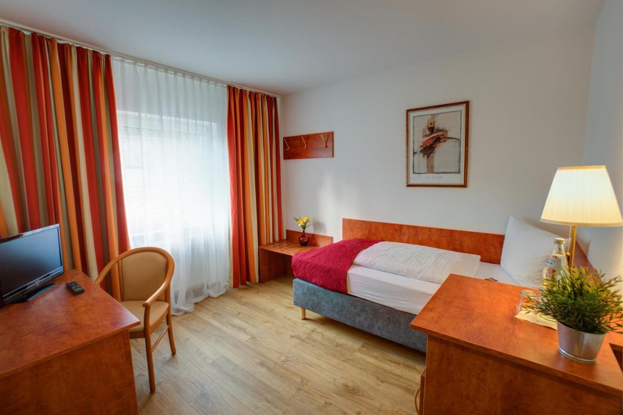 Hotel Leo Muehlhausen Екстериор снимка